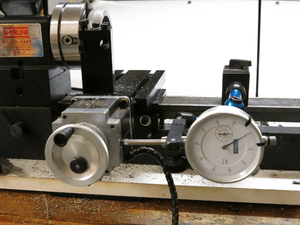 How the dial indicator is set for reading lathe Z-axis travel
